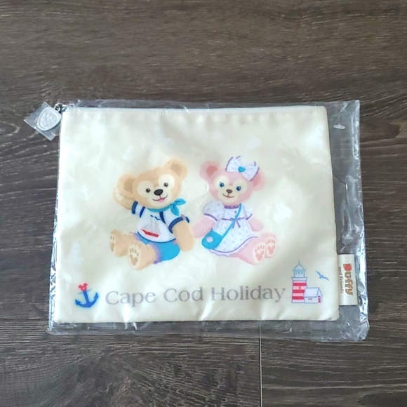 RARE 💫 TOKYO DisneySea DUFFY AND FRIENDS Disney Pouch - Brand New Sealed ✨️ - Picture 1 of 8